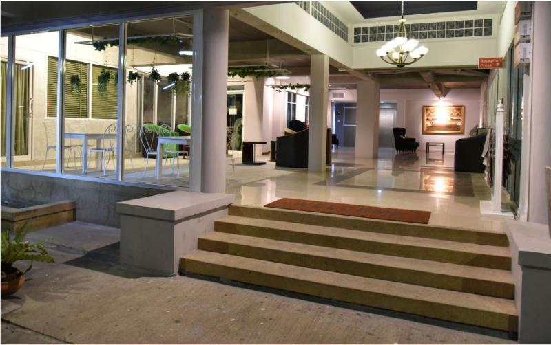 The Canal Hotel Bangkok Exterior photo