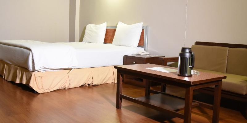 The Canal Hotel Bangkok Exterior photo