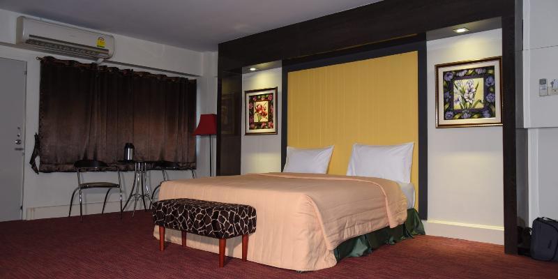 The Canal Hotel Bangkok Exterior photo