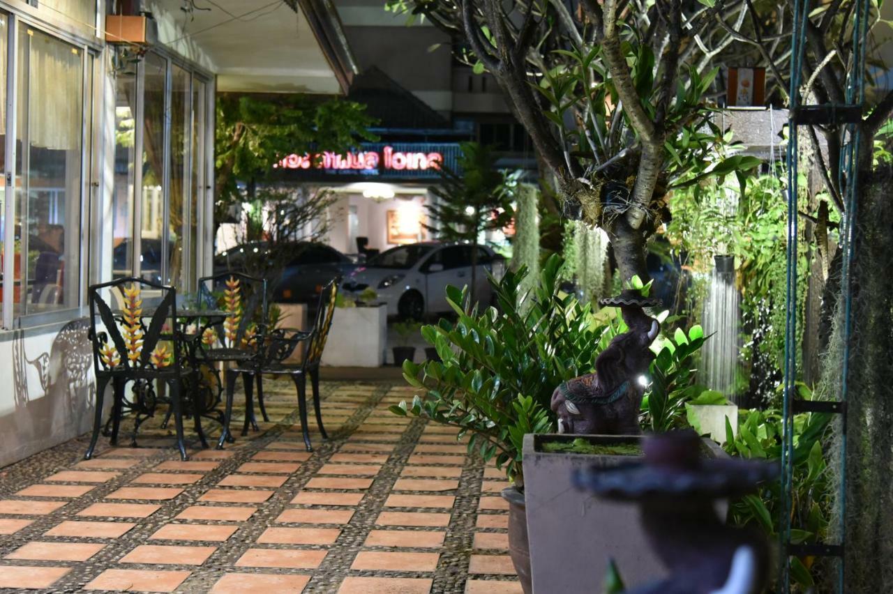 The Canal Hotel Bangkok Exterior photo